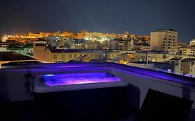 18 Dante Luxury Suites